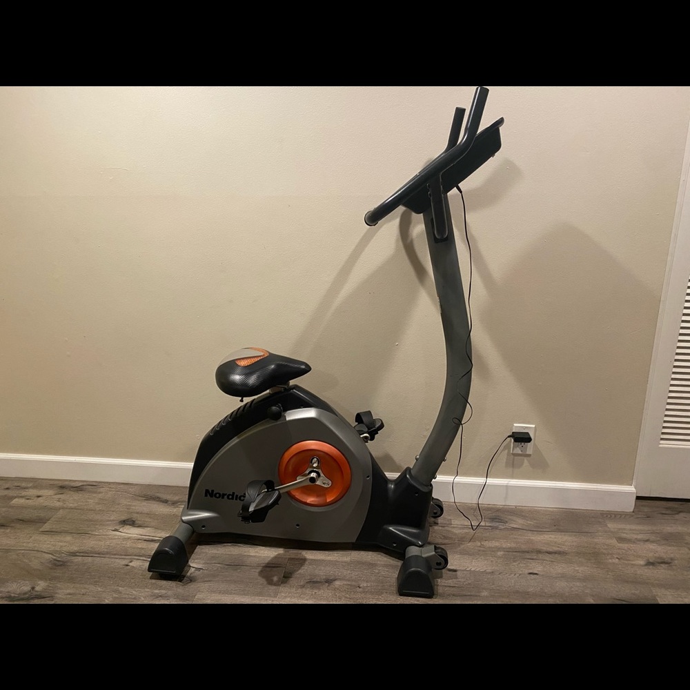 NordicTrack C2si exercise bike great condition